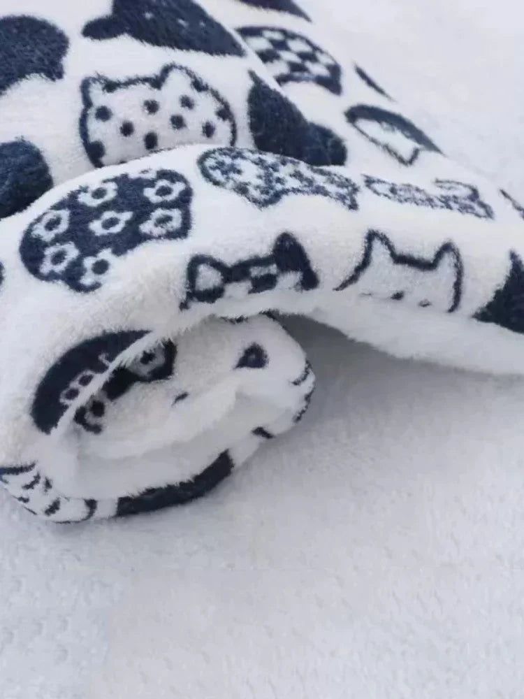 Thickened Pet Sleeping Mat Cat Bed Soft Fur Dog Bed Pet Blanket Mat Household Flannel Mattress Washable Warm Carpet Pet Supplies